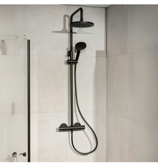 Instalación grifería de ducha con columna de ducha integrada en grifería